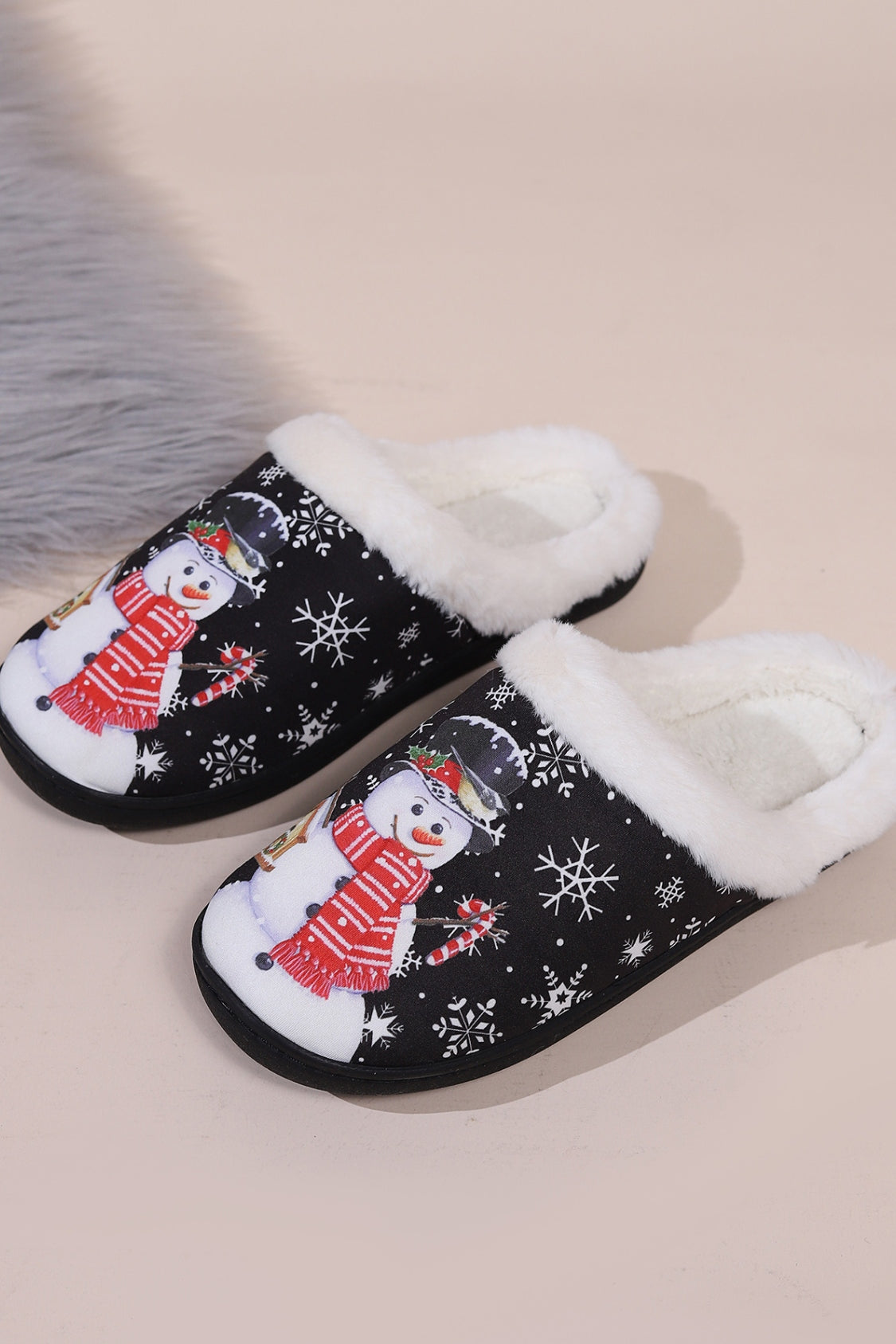 Snowman Round Toe Faux Fur Slippers