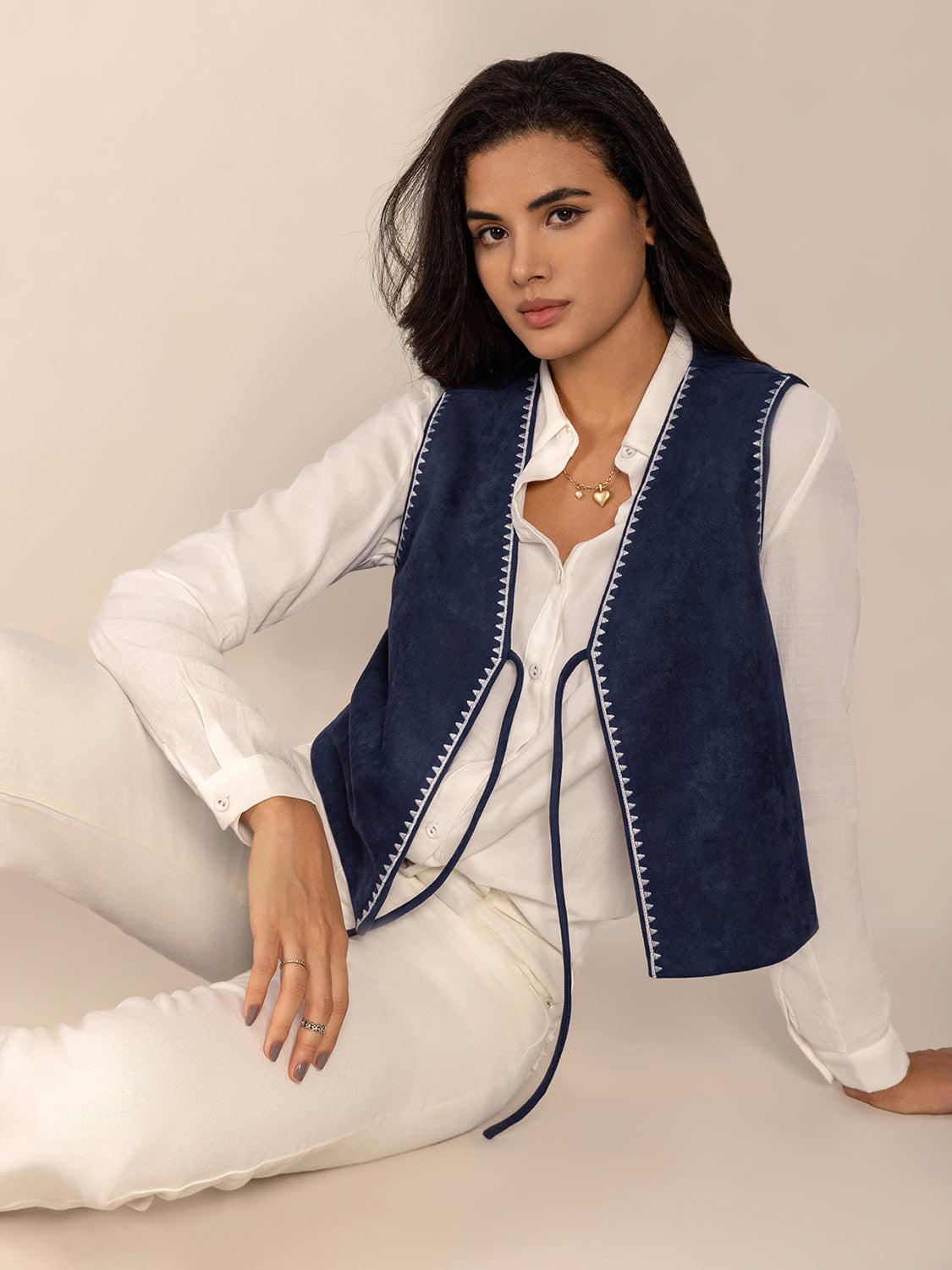 Tied Contrast Trim Vest