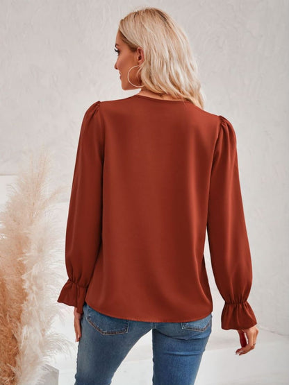 Contrast Trim Flounce Sleeve V-Neck Blouse