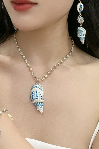 Conch Pendant Rhinestone Necklace