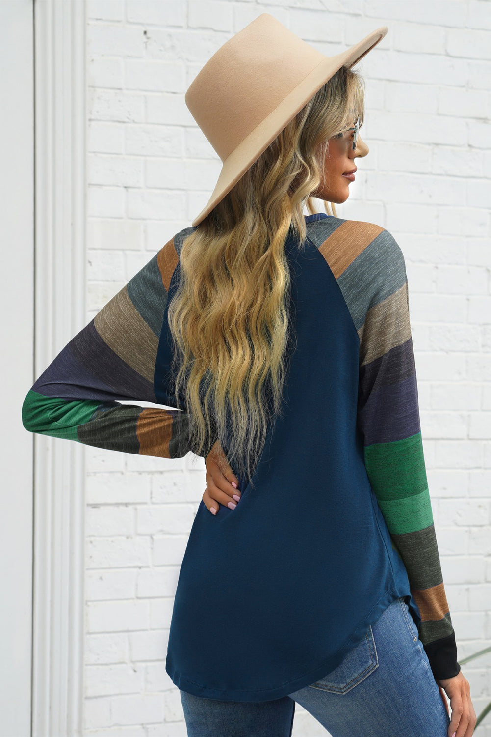 Color Block Curved Hem Long Sleeve Tee